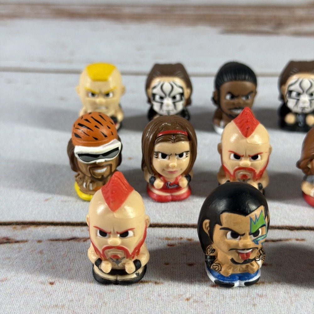 19pc WWE TeenyMates Series 1 Mini Wrestling Action Figure Lot No Rares - Picture 2 of 4